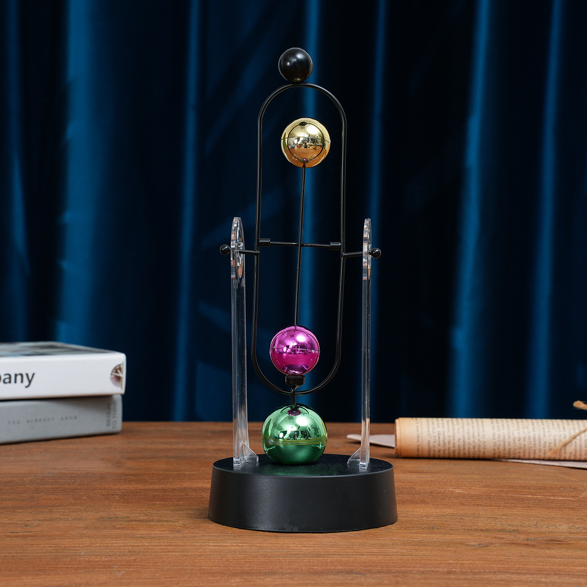 Office Furniture Loft - Newton Pendulum Perpetual Motion Decor Modern